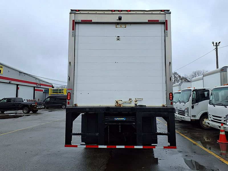 2019 Freightliner M2 106
