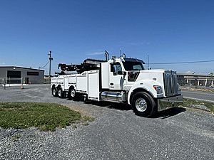2025 Kenworth W990 - Wrecker