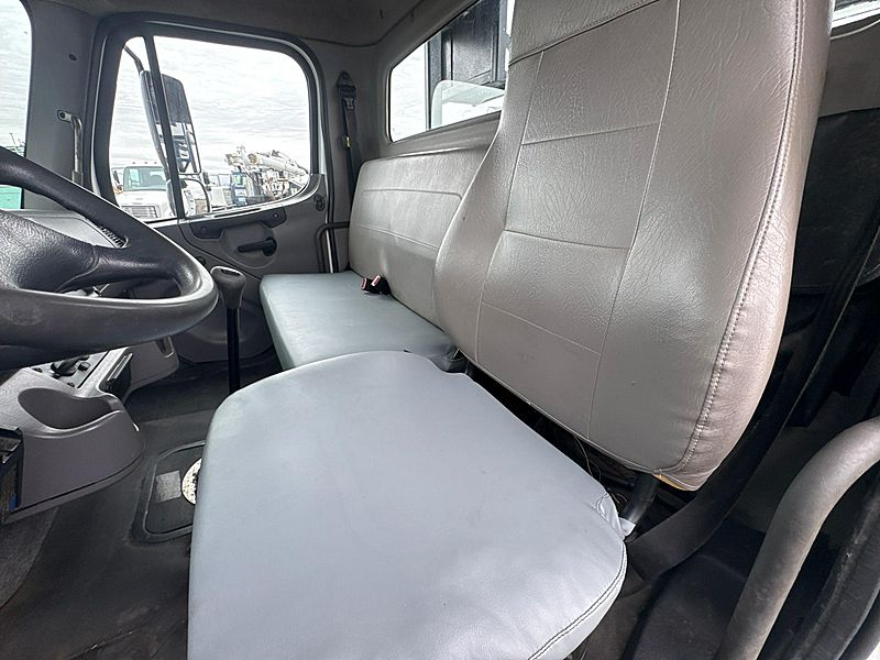 2014 Freightliner M2