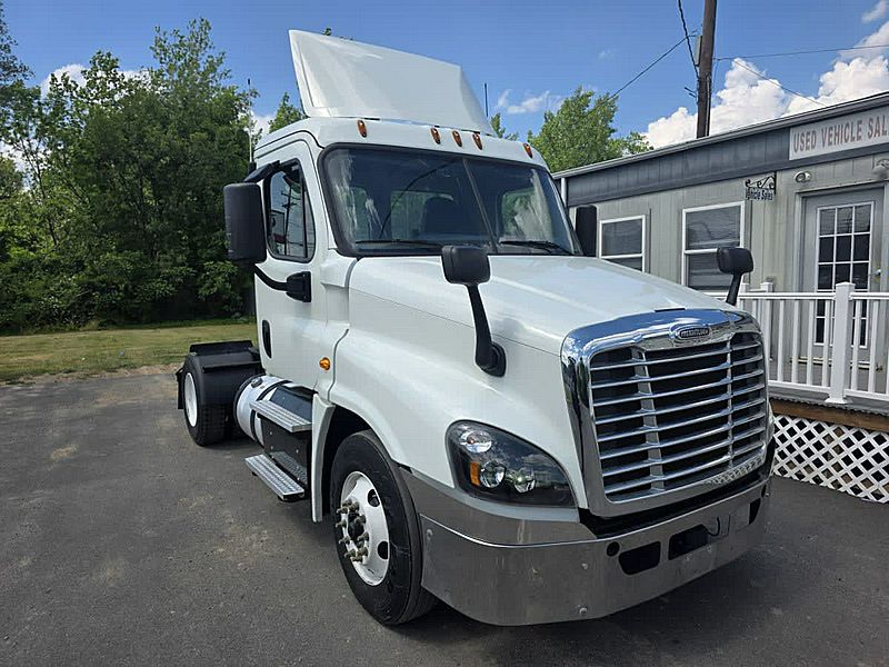 2019 Freightliner CASCADIA 125