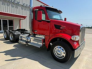 2022 Peterbilt 567 - Day Cab