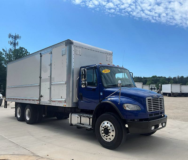 2019 Freightliner M2 106