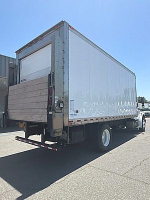 2019 Freightliner M2 106