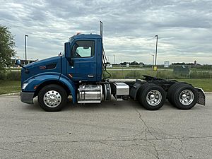 2016 Peterbilt 579 - Day Cab