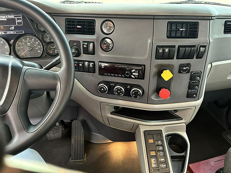 2016 Peterbilt 579