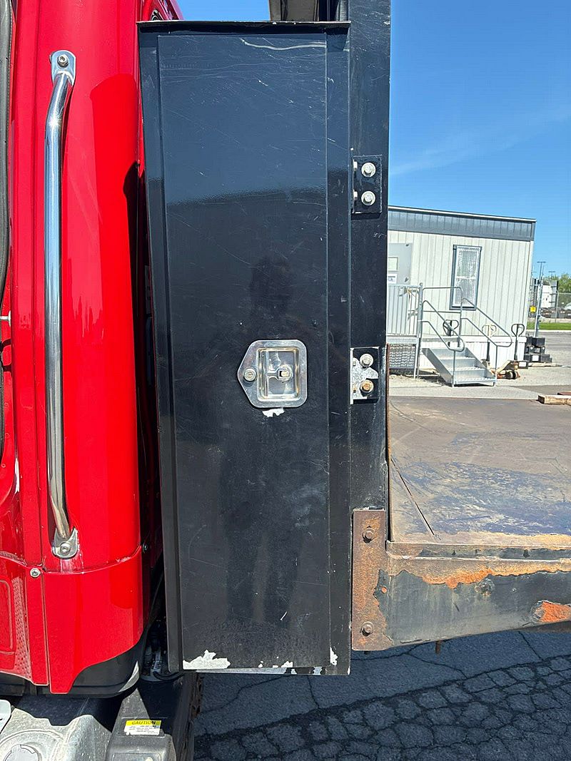2018 Freightliner M2 106