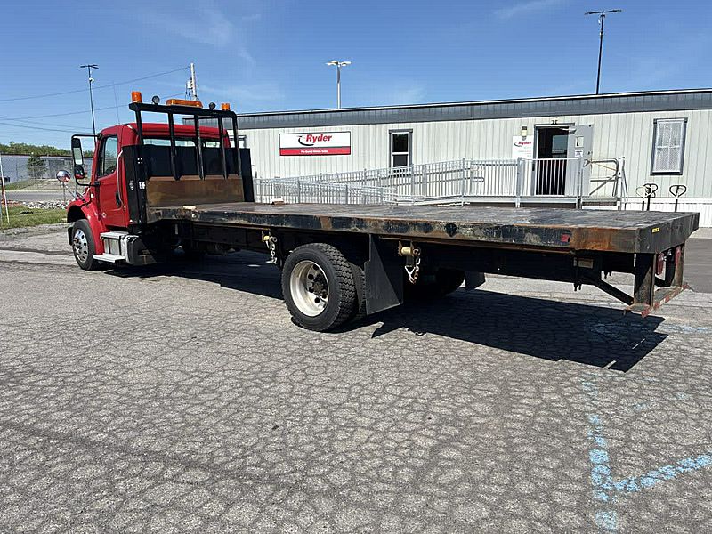 2018 Freightliner M2 106