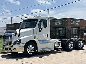 2016 Freightliner Cascadia 125 - Daycab
