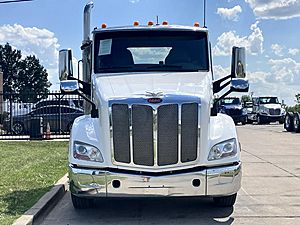 2016 Peterbilt 579 - Day Cab