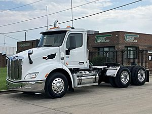 2016 Peterbilt 579 - Daycab