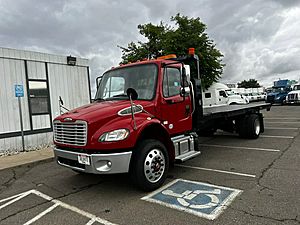 2019 Freightliner M2 106 - Box Van