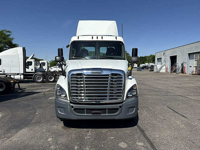 2019 Freightliner CASCADIA 125