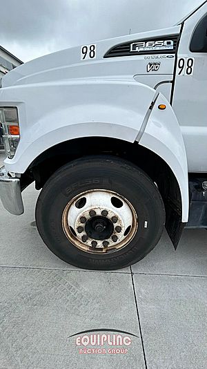 2016 Ford F650 - Box Van