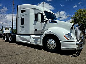 2021 Kenworth T680 - Sleeper Truck
