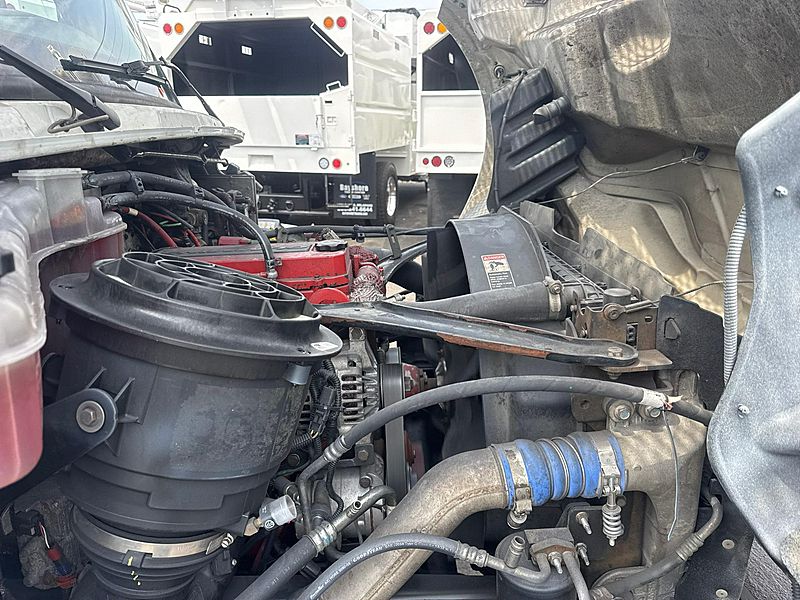 2014 Freightliner M2