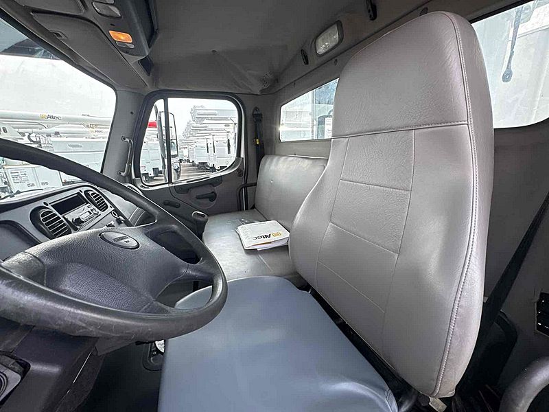 2014 Freightliner M2