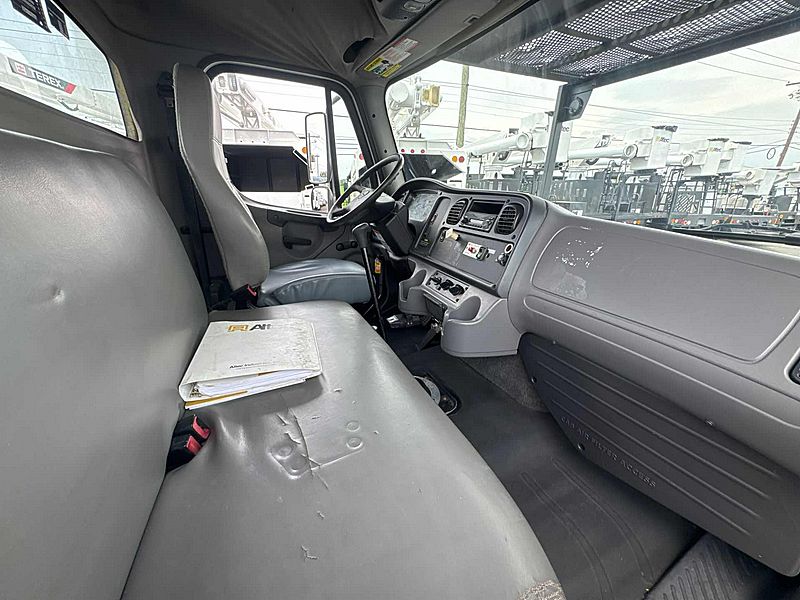 2014 Freightliner M2