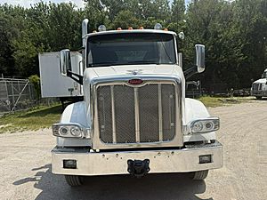 2016 Peterbilt 567 - Day Cab