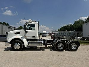 2016 Peterbilt 567