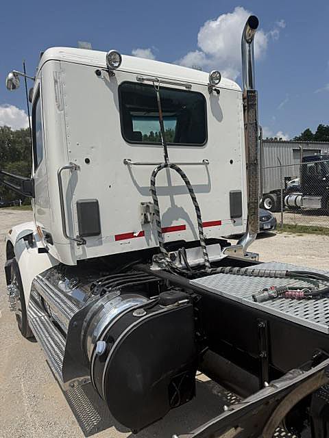 2016 Peterbilt 567