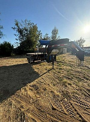 2024 PJ FLAT DECK - Flatbed Trailer
