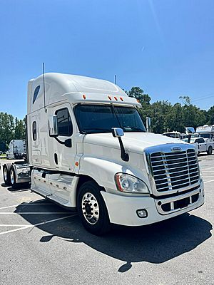 2011 Freightliner Cascadia - Sleeper Truck