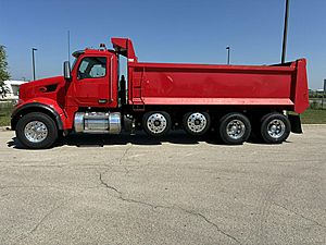 2023 Peterbilt 567