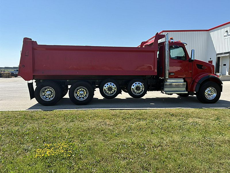 2023 Peterbilt 567
