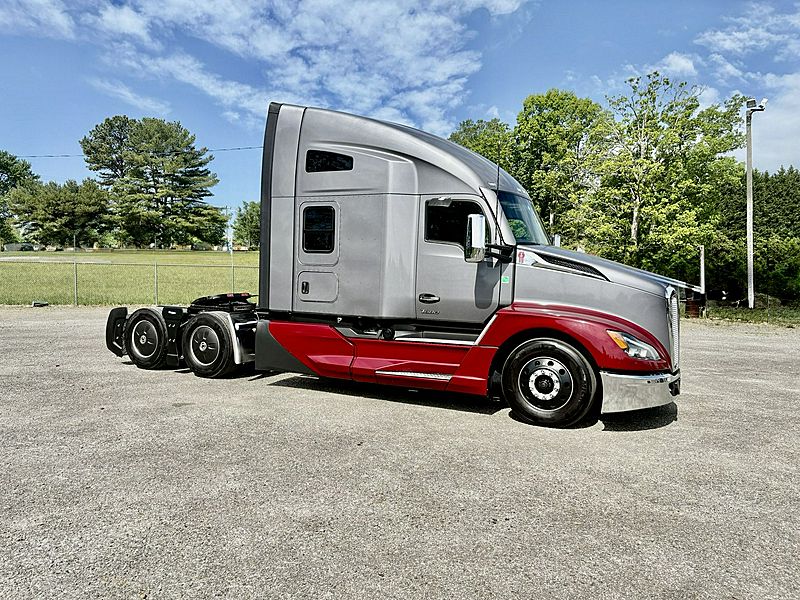 2024 Kenworth T680