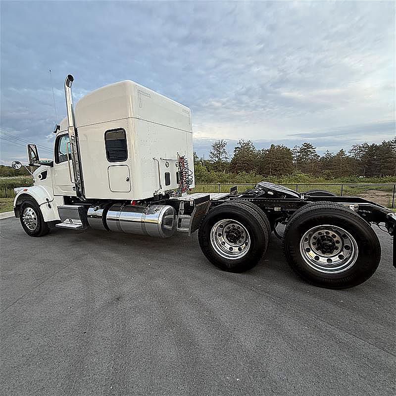 2023 Peterbilt 567