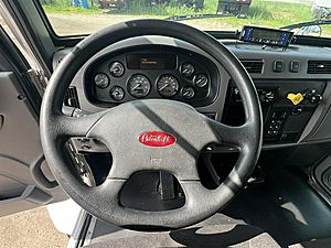 2021 Peterbilt 337
