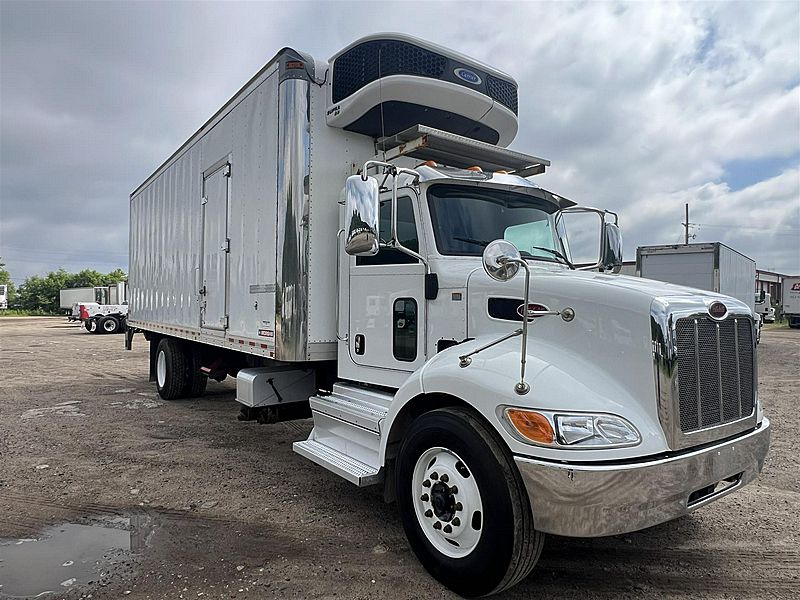 2021 Peterbilt 337