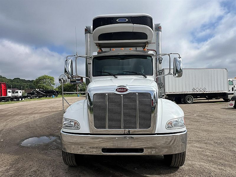 2021 Peterbilt 337