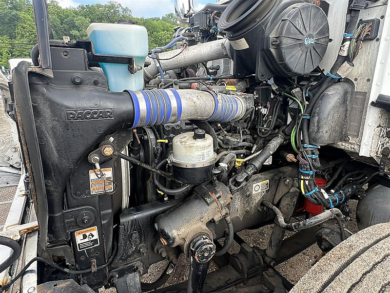 2021 Peterbilt 337