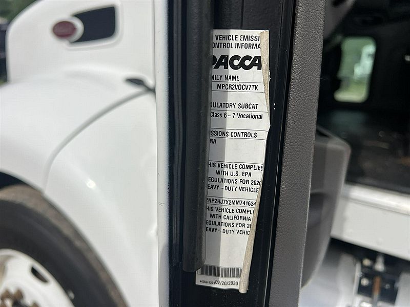 2021 Peterbilt 337