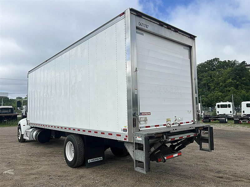 2021 Peterbilt 337