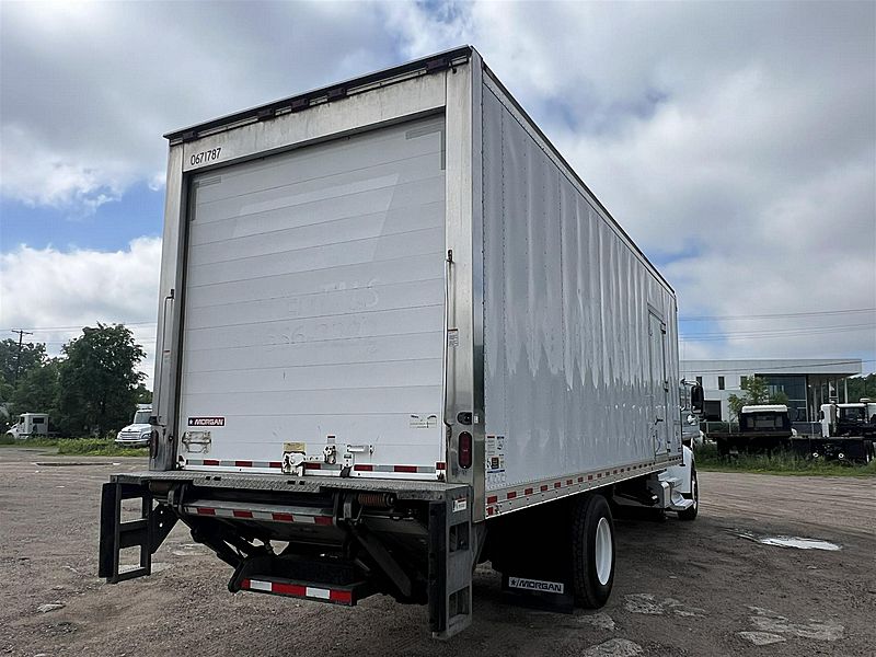 2021 Peterbilt 337