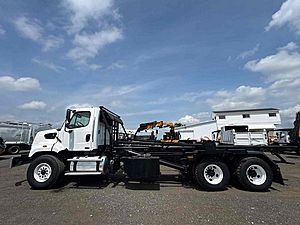 2016 Freightliner 108SD - Roll-Off