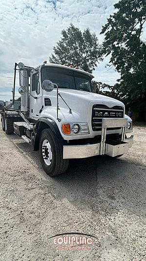 2005 Mack Granite - Roll-Off