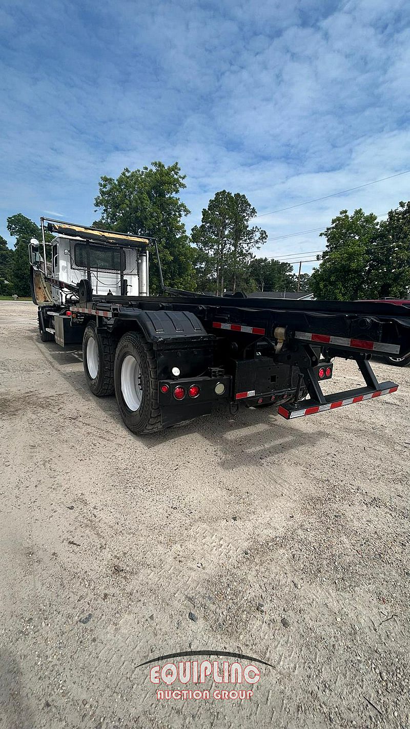 2005 Mack Granite