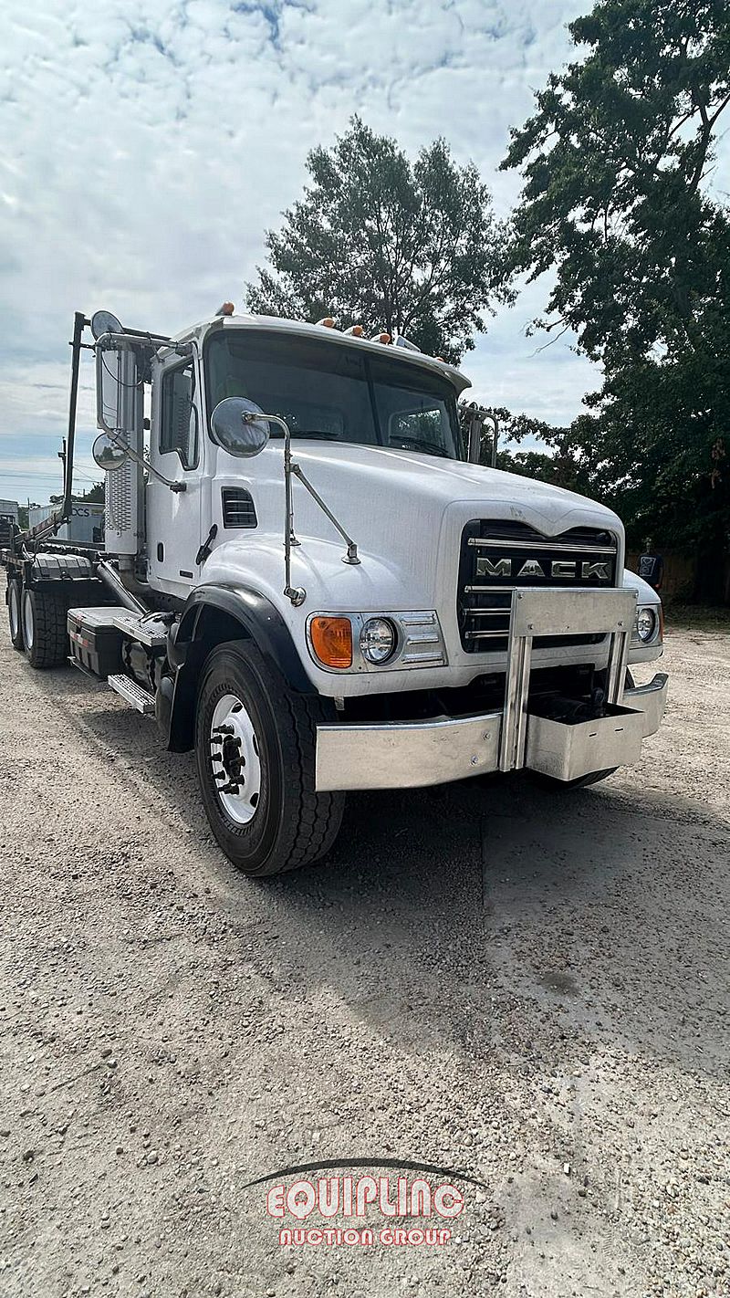 2005 Mack Granite