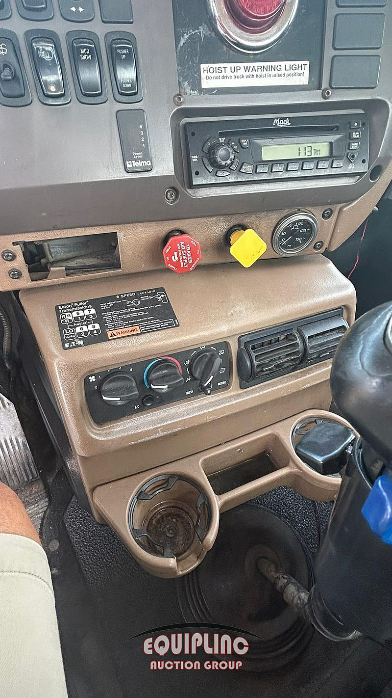 2005 Mack Granite