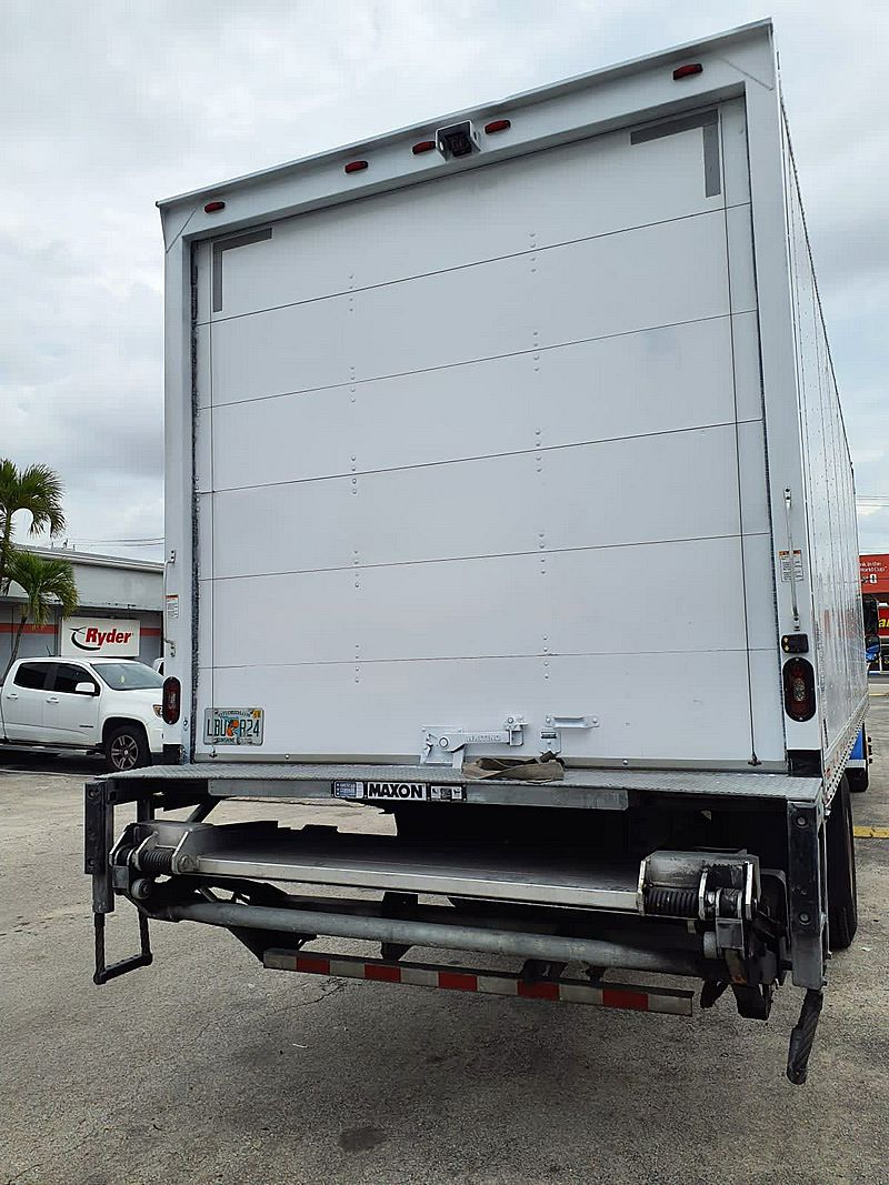 2020 Freightliner M2 106