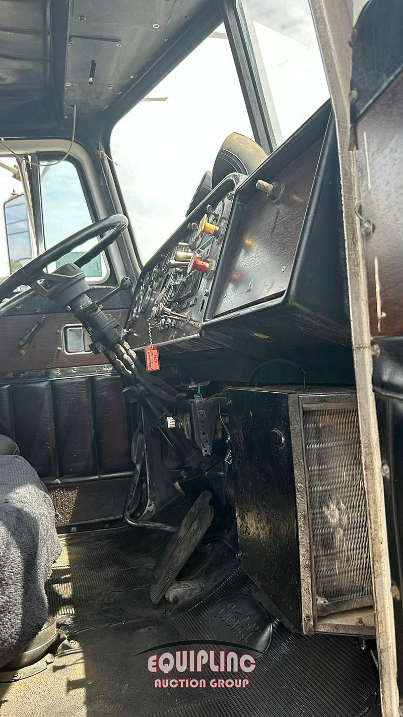 1977 Peterbilt 379