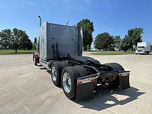 2000 Peterbilt 379 - Sleeper Truck