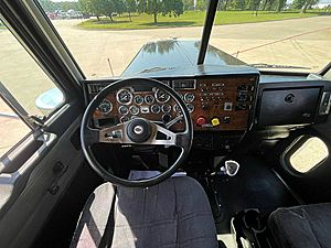 2000 Peterbilt 379