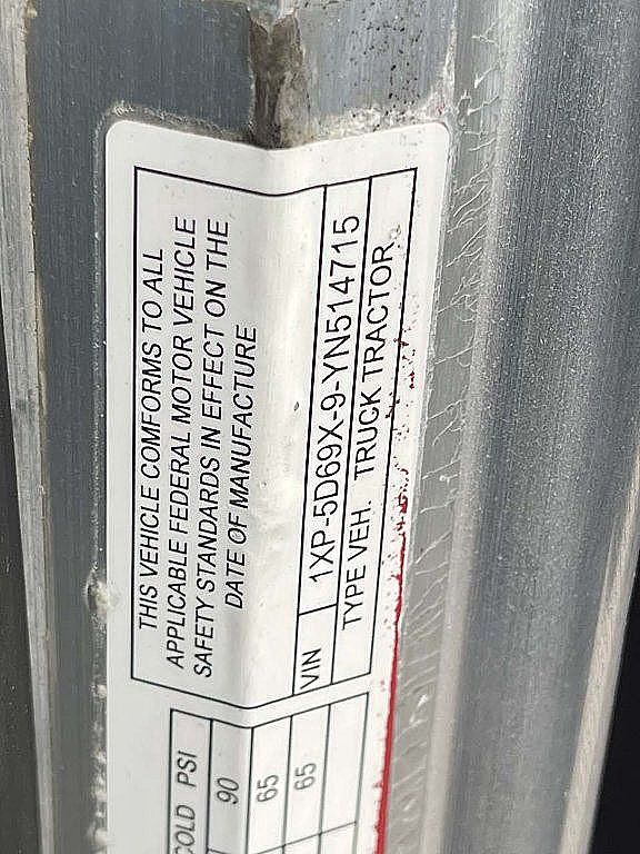 2000 Peterbilt 379