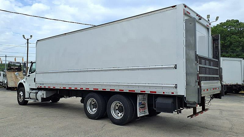 2020 Freightliner M2 106