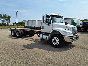2019 International DuraStar 4400 - Box Van