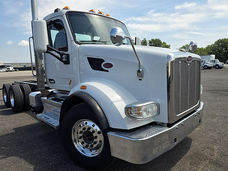 2020 Peterbilt 567